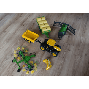 Výhodný set RC traktoru 1/16 s kompletním příslušenstvím Traktory a kombajny IQ models
