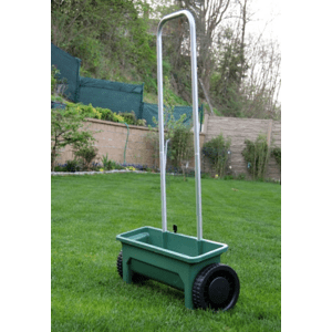 Rozmetací posypový vozík na hnojivo 12l  IQ models